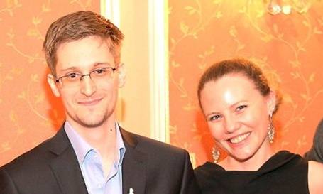 UK WikiLeaks journalist Sarah Harrison with Edward Snowden in Moscow.png