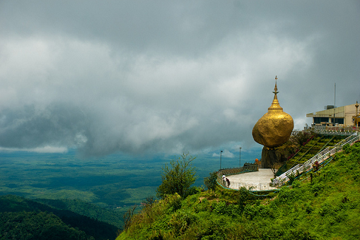 Kyaiktiyo Pagoda 9.png