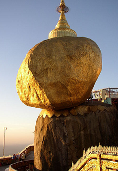 Kyaiktiyo Pagoda 1.png